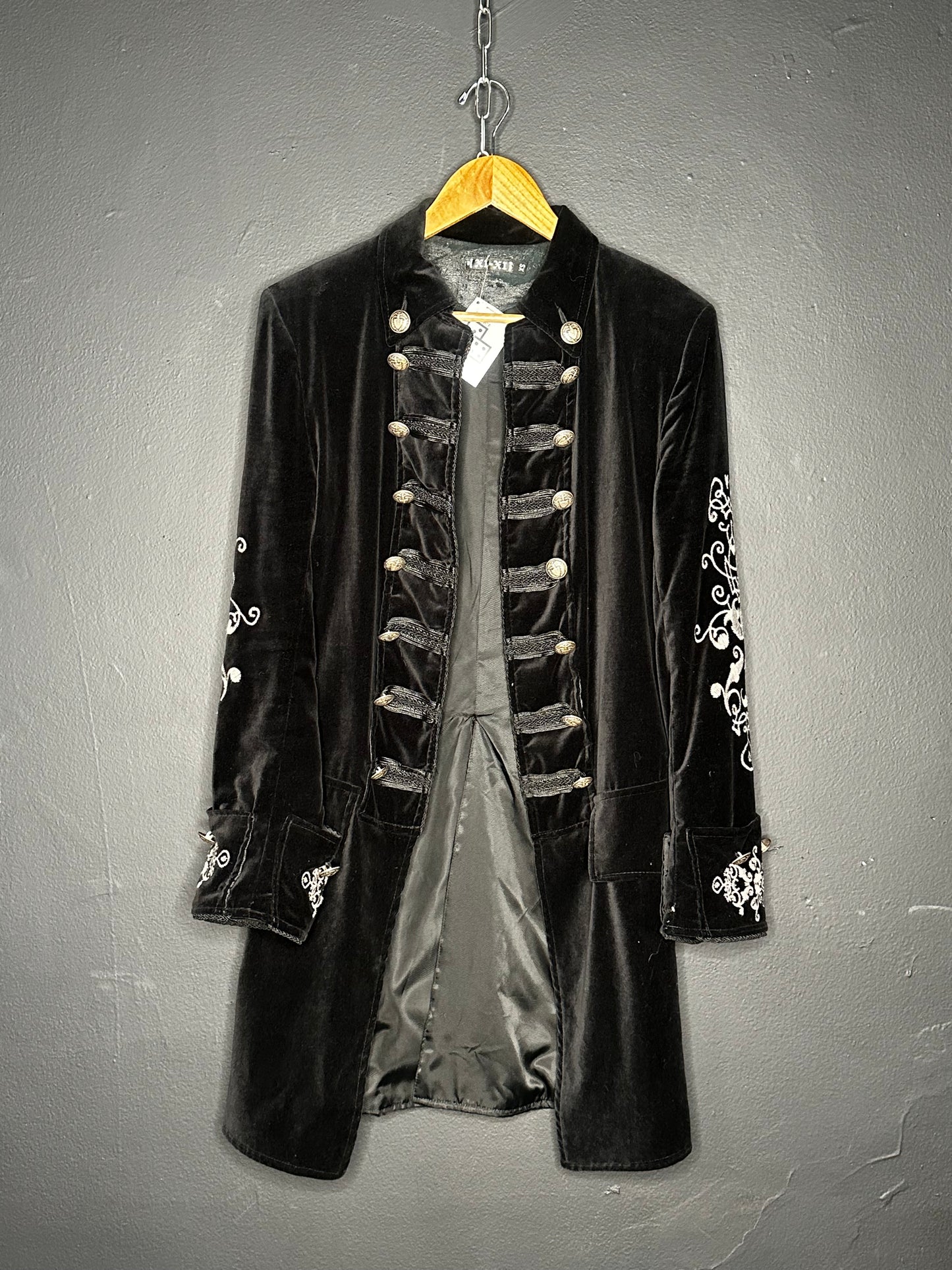 (XS) XI-XI Embroidered Coat